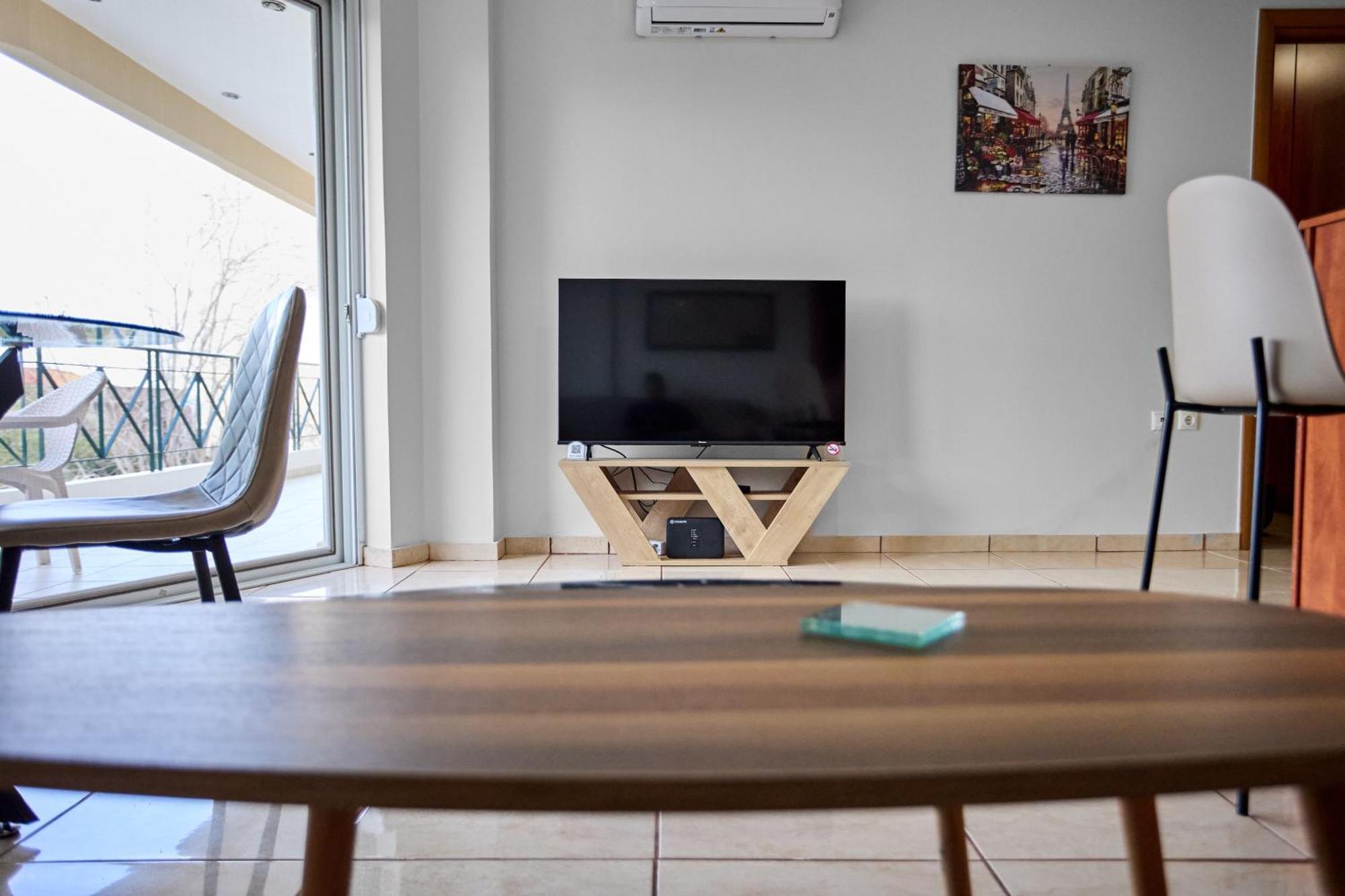 Chios Town Apartment - Heart Of Chios Town With 2 Minute Walk To The Beach エクステリア 写真