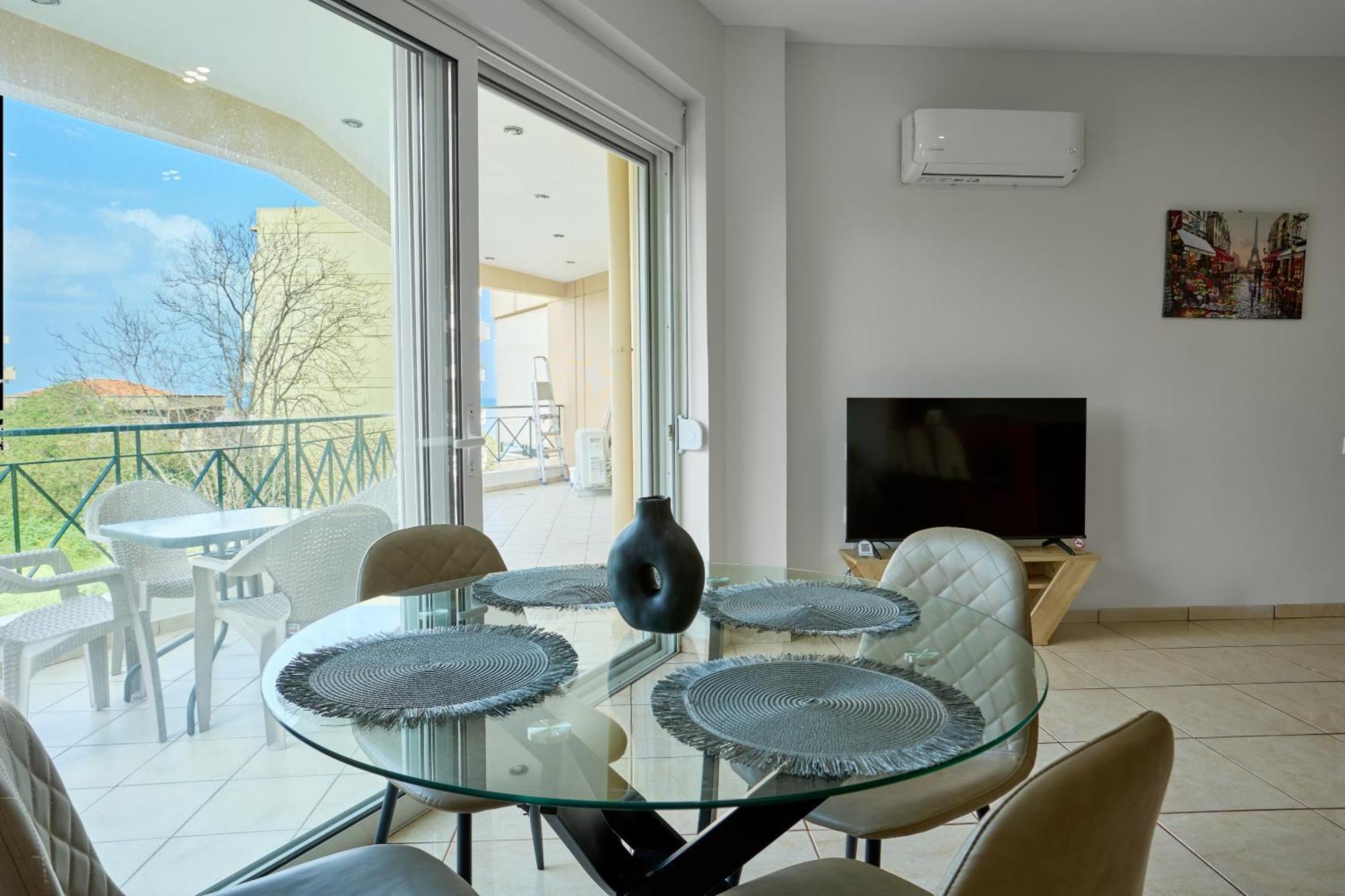 Chios Town Apartment - Heart Of Chios Town With 2 Minute Walk To The Beach エクステリア 写真